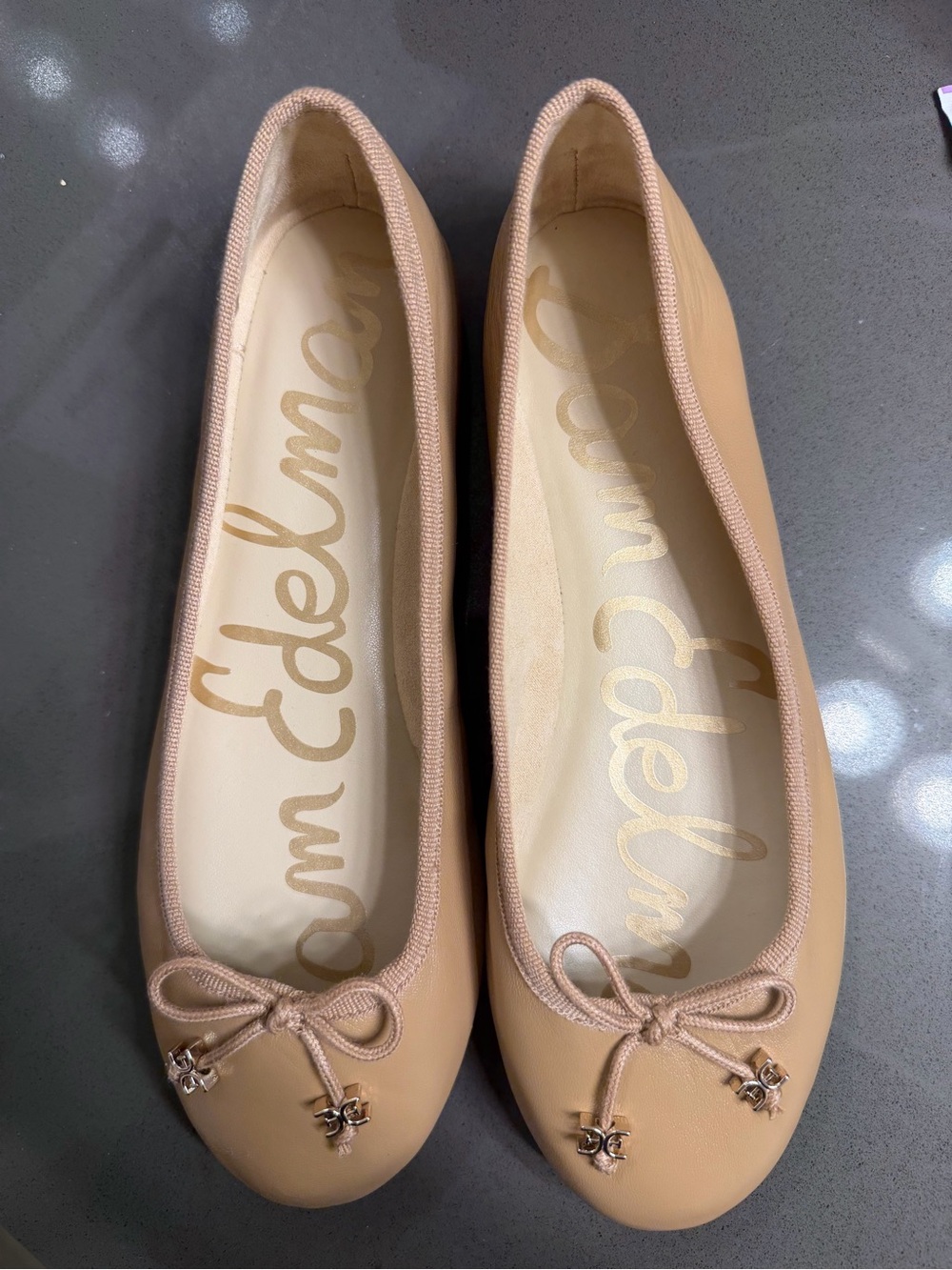 NWT Sam Edelman Nude/Tan Flora Ballet Flats with Bow and Logo Charms